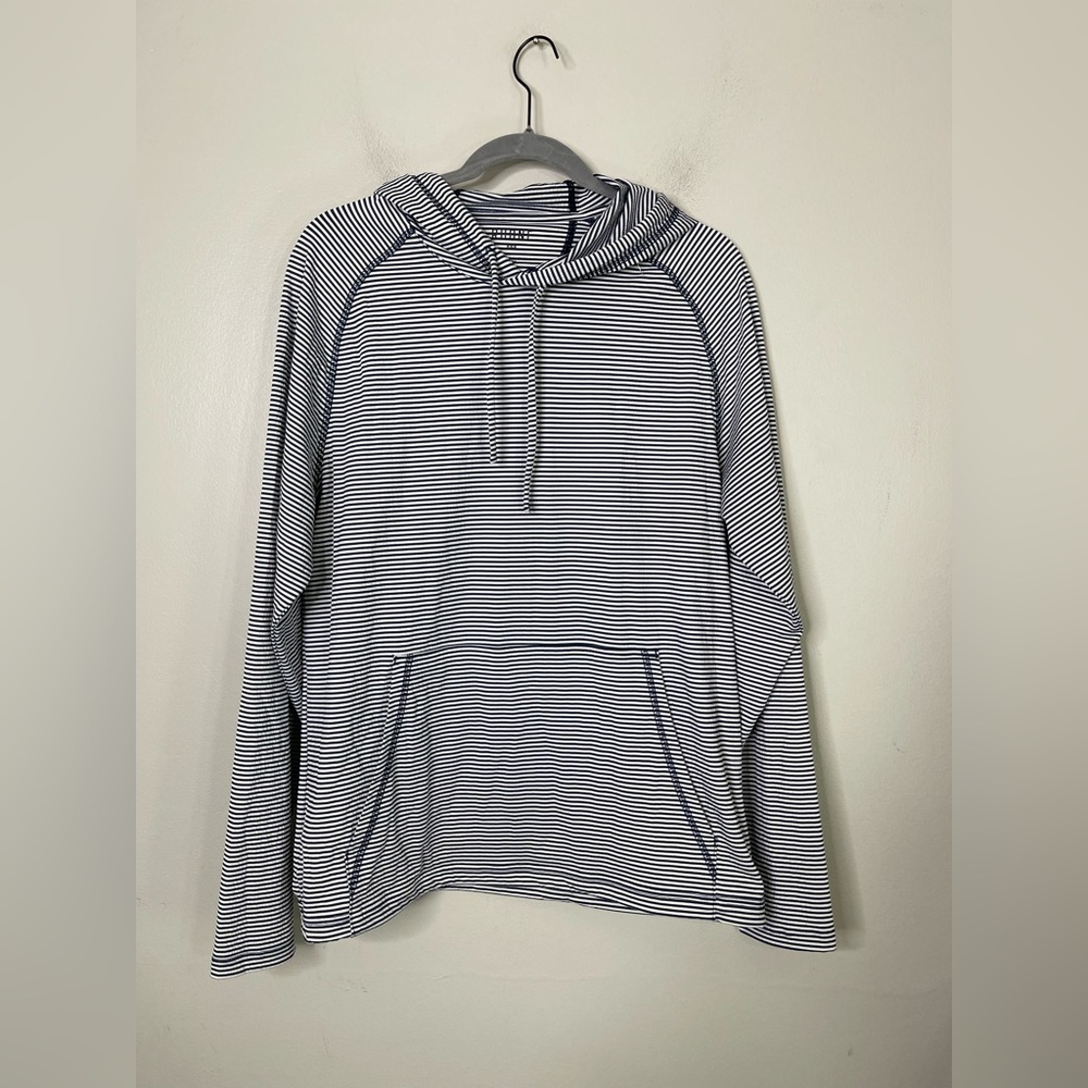 Rhone Men's Seersucker Camp Hoodie in navy blue and white stripe M - Picture 2 of 12